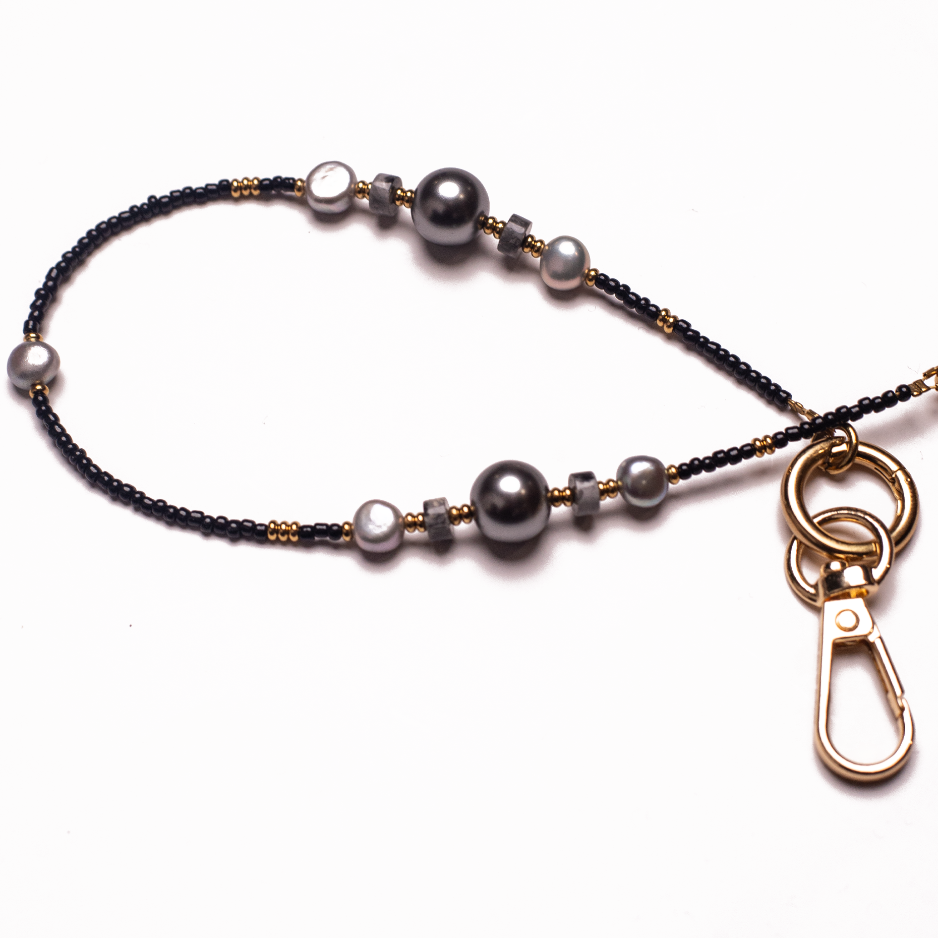 NOTTE PERLATA – Strap pentru telefon cu perle naturale și pietre naturale 32 cm