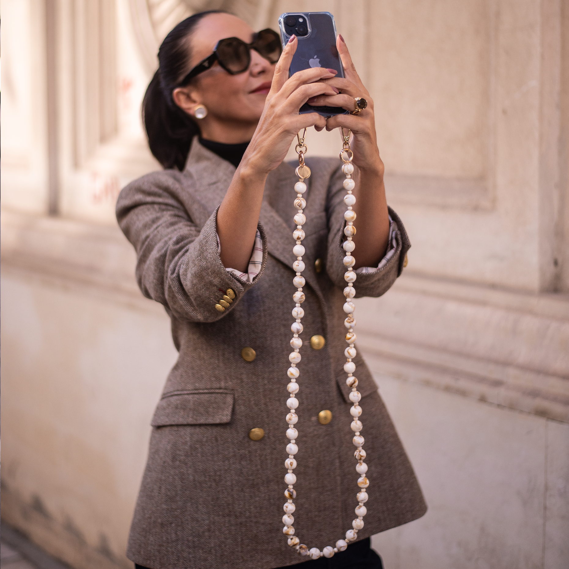 Caramel Twist – Crossbody Strap pentru telefon